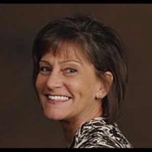 Meet your Posher, Cynthia